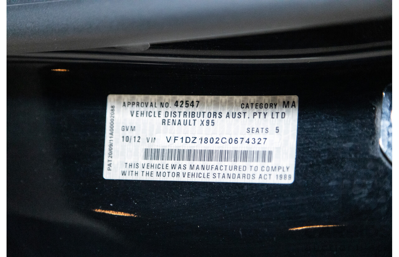 10/2012 Renault Megane R.S.265 Red Bull X95 3D Coupe Black Turbo 2.0L