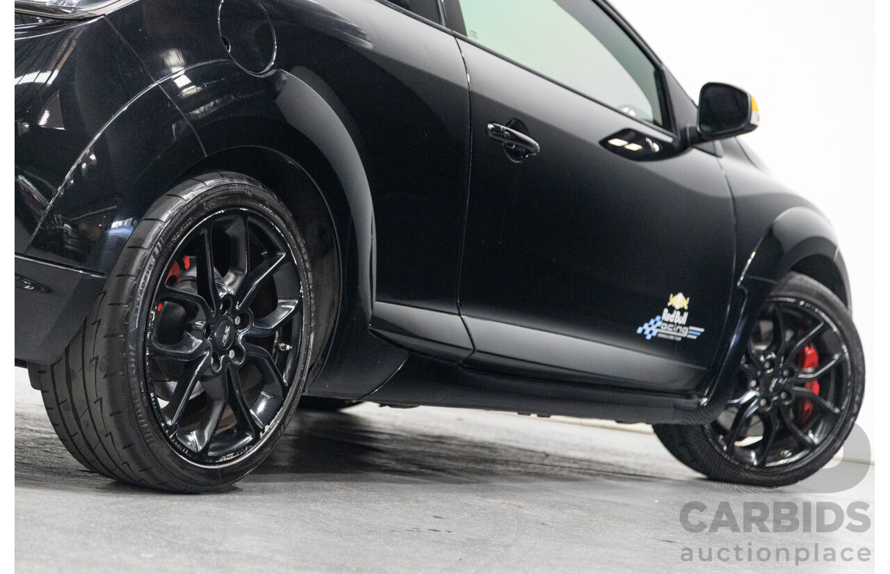 10/2012 Renault Megane R.S.265 Red Bull X95 3D Coupe Black Turbo 2.0L
