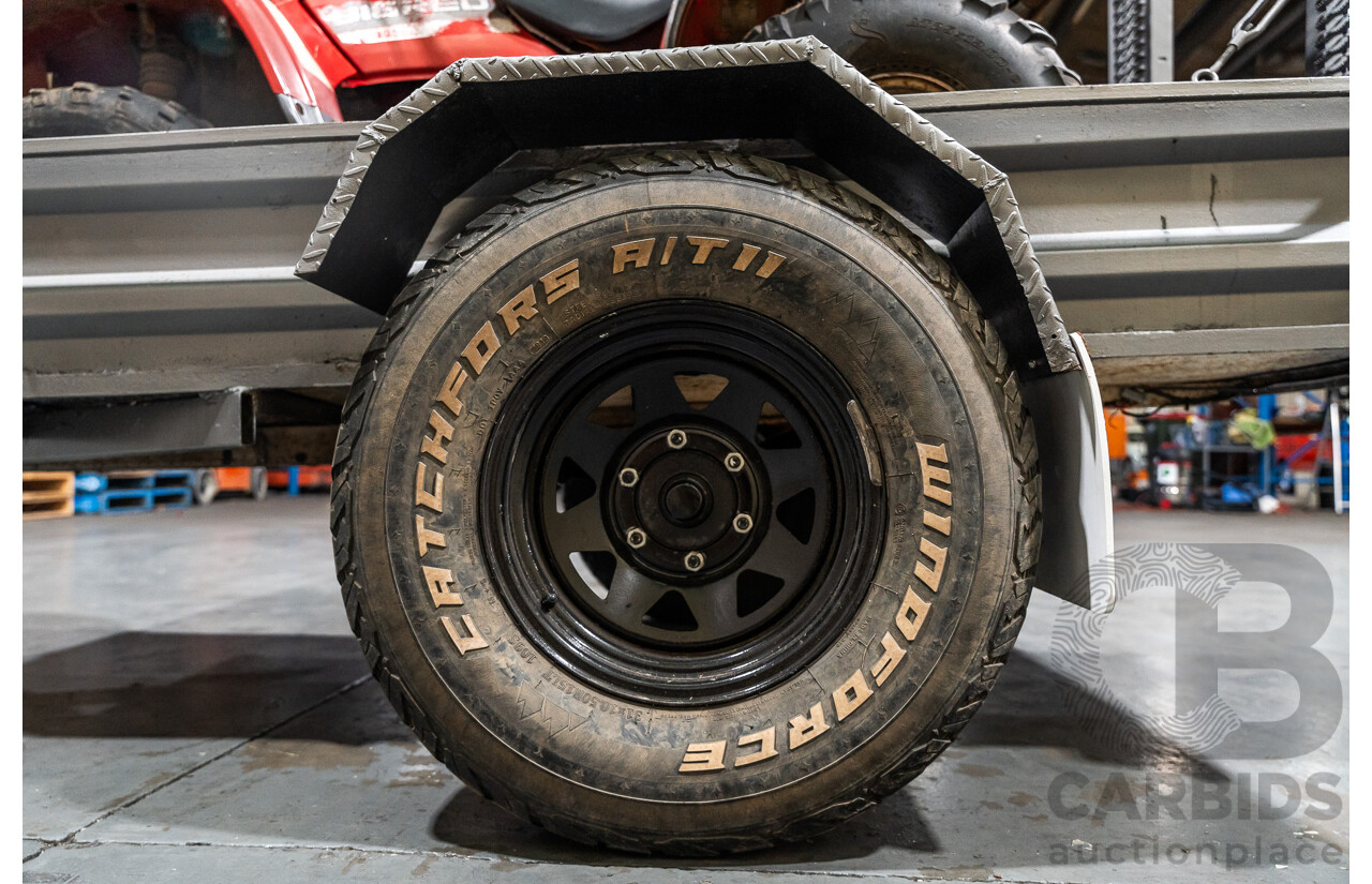 Honda Big Red Quad Bike and 1980 Trailer with Ramps