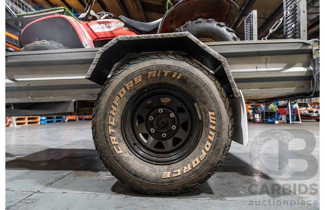 Honda Big Red Quad Bike and 1980 Trailer with Ramps