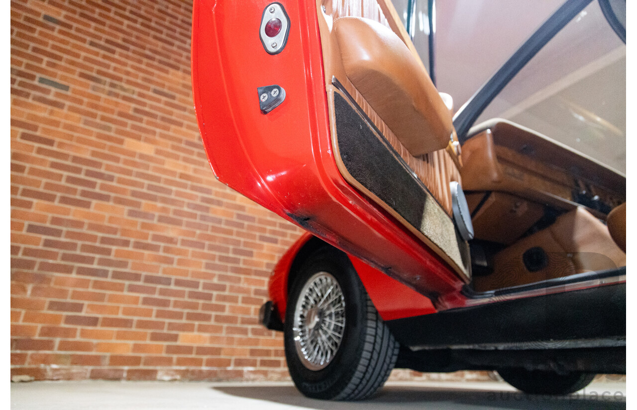 07/1985 De Tomaso Deauville Series 2 4d Sedan Red V8 5.8L