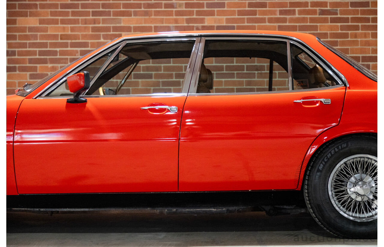 07/1985 De Tomaso Deauville Series 2 4d Sedan Red V8 5.8L