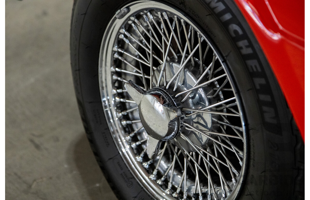 07/1985 De Tomaso Deauville Series 2 4d Sedan Red V8 5.8L