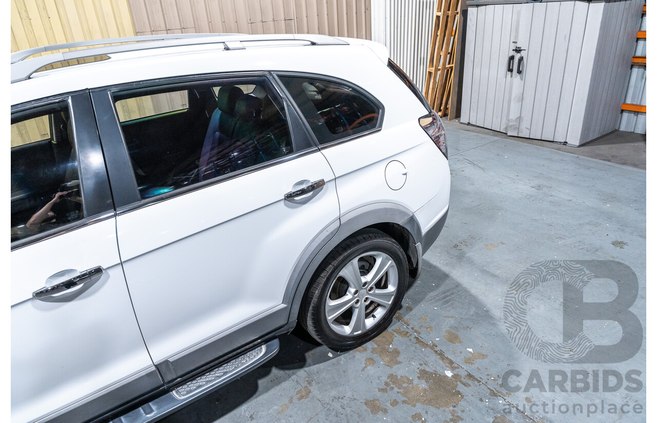 12/2012 Holden Captiva 7 LX (4x4) Series 2 CG MY12 4d Wagon White Turbo Diesel 2.2L - 7 Seater