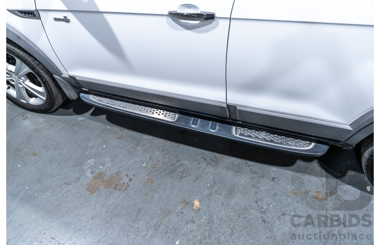 12/2012 Holden Captiva 7 LX (4x4) Series 2 CG MY12 4d Wagon White Turbo Diesel 2.2L - 7 Seater