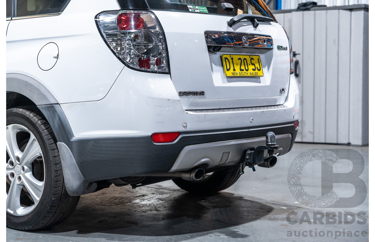 12/2012 Holden Captiva 7 LX (4x4) Series 2 CG MY12 4d Wagon White Turbo Diesel 2.2L - 7 Seater