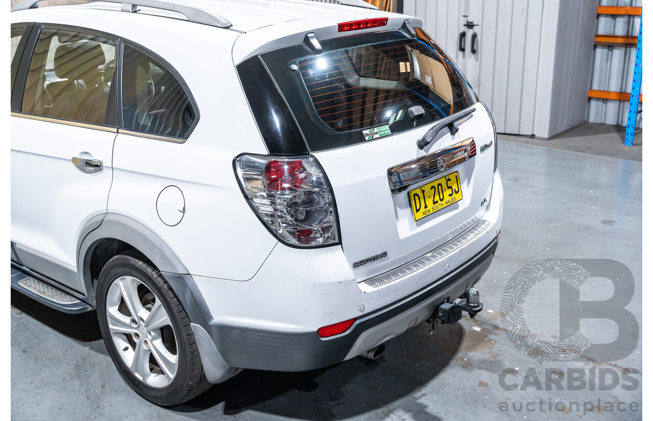12/2012 Holden Captiva 7 LX (4x4) Series 2 CG MY12 4d Wagon White Turbo Diesel 2.2L - 7 Seater