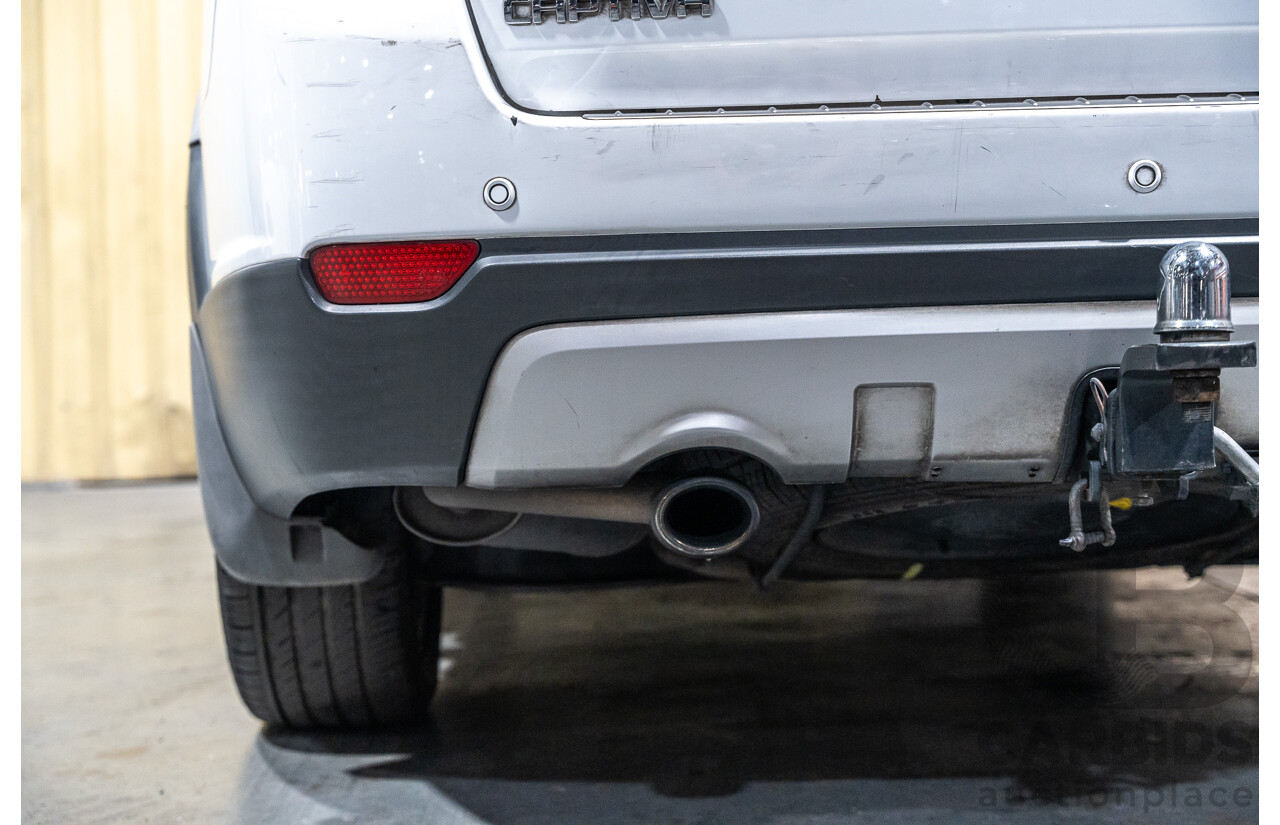 12/2012 Holden Captiva 7 LX (4x4) Series 2 CG MY12 4d Wagon White Turbo Diesel 2.2L - 7 Seater