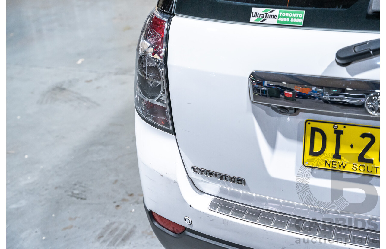 12/2012 Holden Captiva 7 LX (4x4) Series 2 CG MY12 4d Wagon White Turbo Diesel 2.2L - 7 Seater