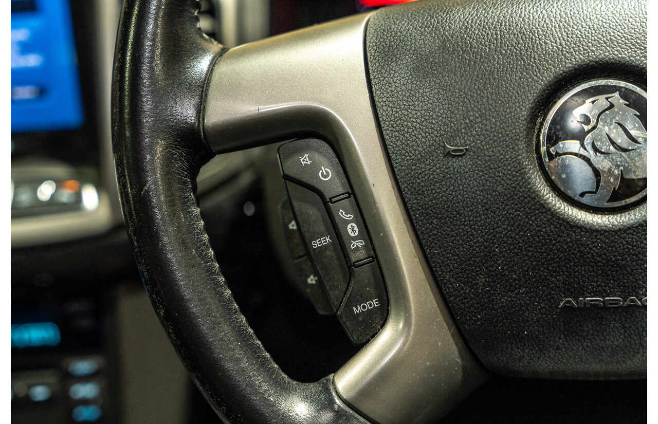 12/2012 Holden Captiva 7 LX (4x4) Series 2 CG MY12 4d Wagon White Turbo Diesel 2.2L - 7 Seater