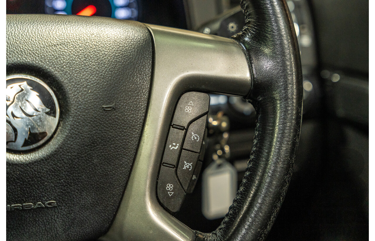 12/2012 Holden Captiva 7 LX (4x4) Series 2 CG MY12 4d Wagon White Turbo Diesel 2.2L - 7 Seater