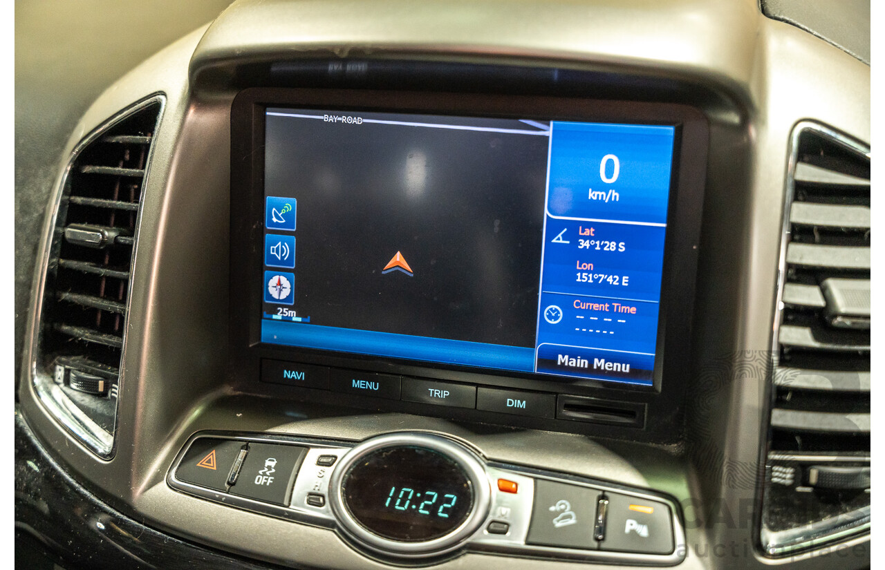 12/2012 Holden Captiva 7 LX (4x4) Series 2 CG MY12 4d Wagon White Turbo Diesel 2.2L - 7 Seater