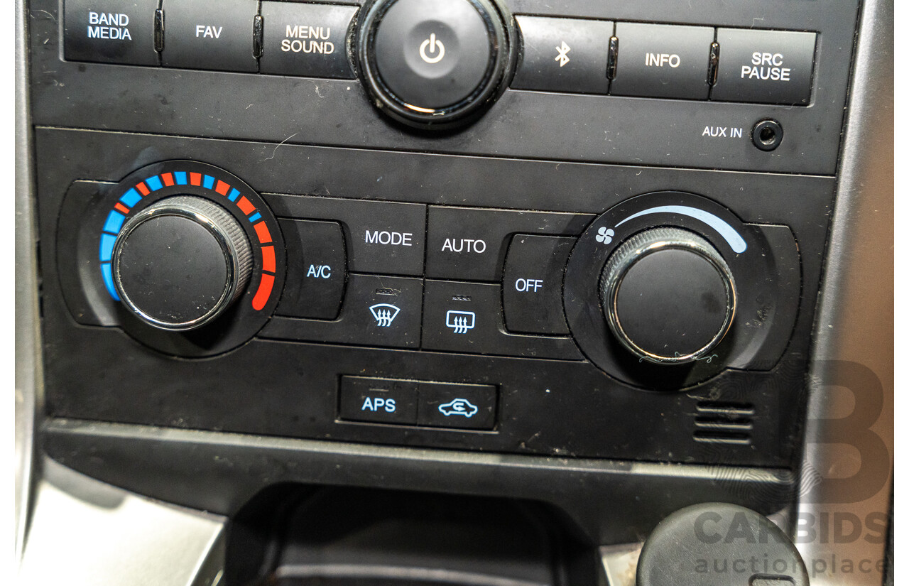 12/2012 Holden Captiva 7 LX (4x4) Series 2 CG MY12 4d Wagon White Turbo Diesel 2.2L - 7 Seater