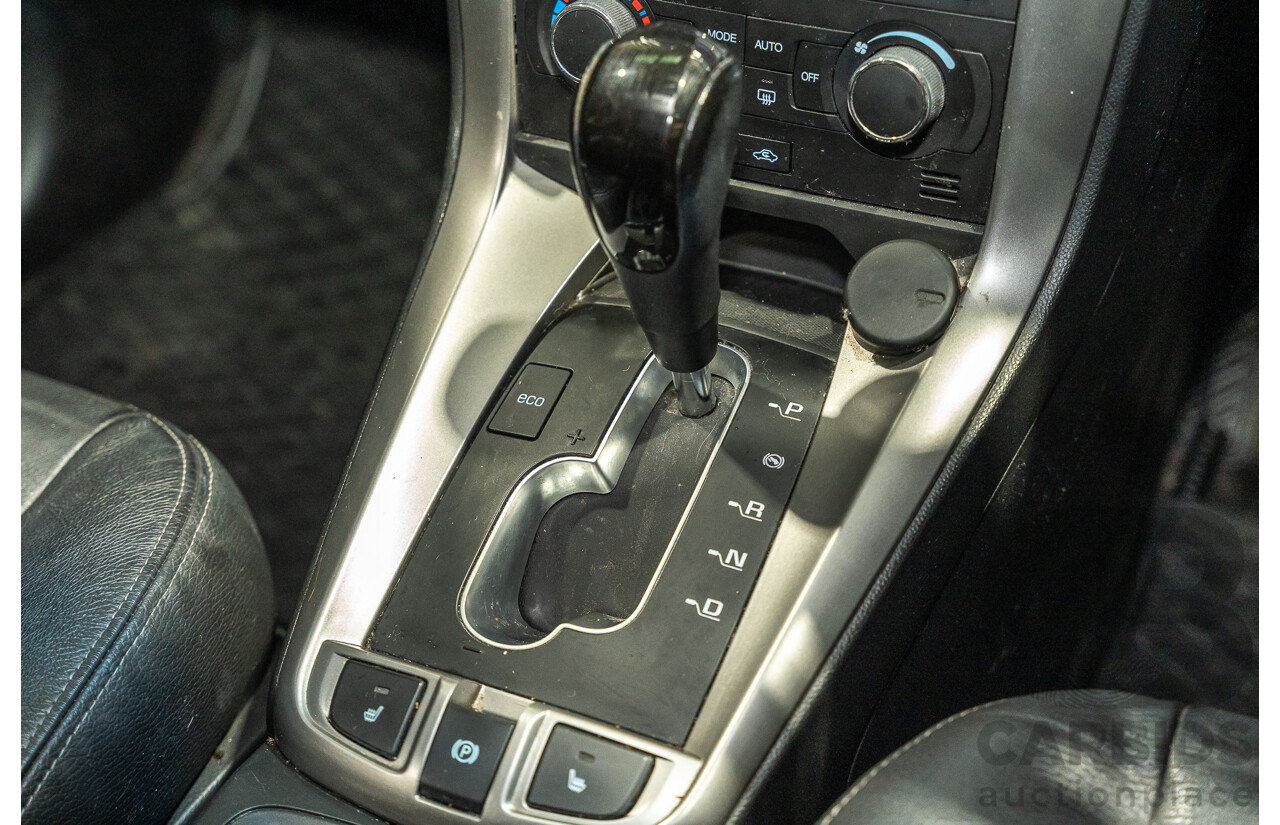 12/2012 Holden Captiva 7 LX (4x4) Series 2 CG MY12 4d Wagon White Turbo Diesel 2.2L - 7 Seater