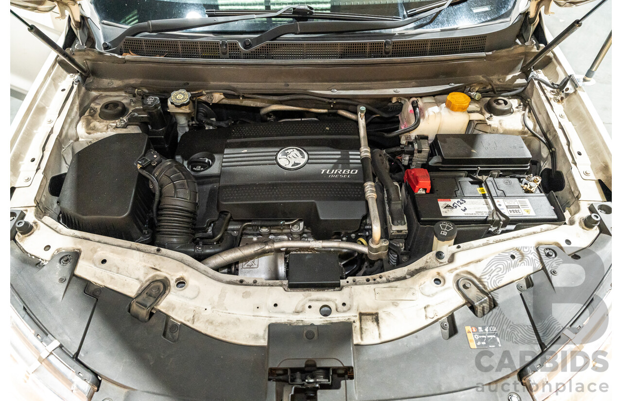 12/2012 Holden Captiva 7 LX (4x4) Series 2 CG MY12 4d Wagon White Turbo Diesel 2.2L - 7 Seater