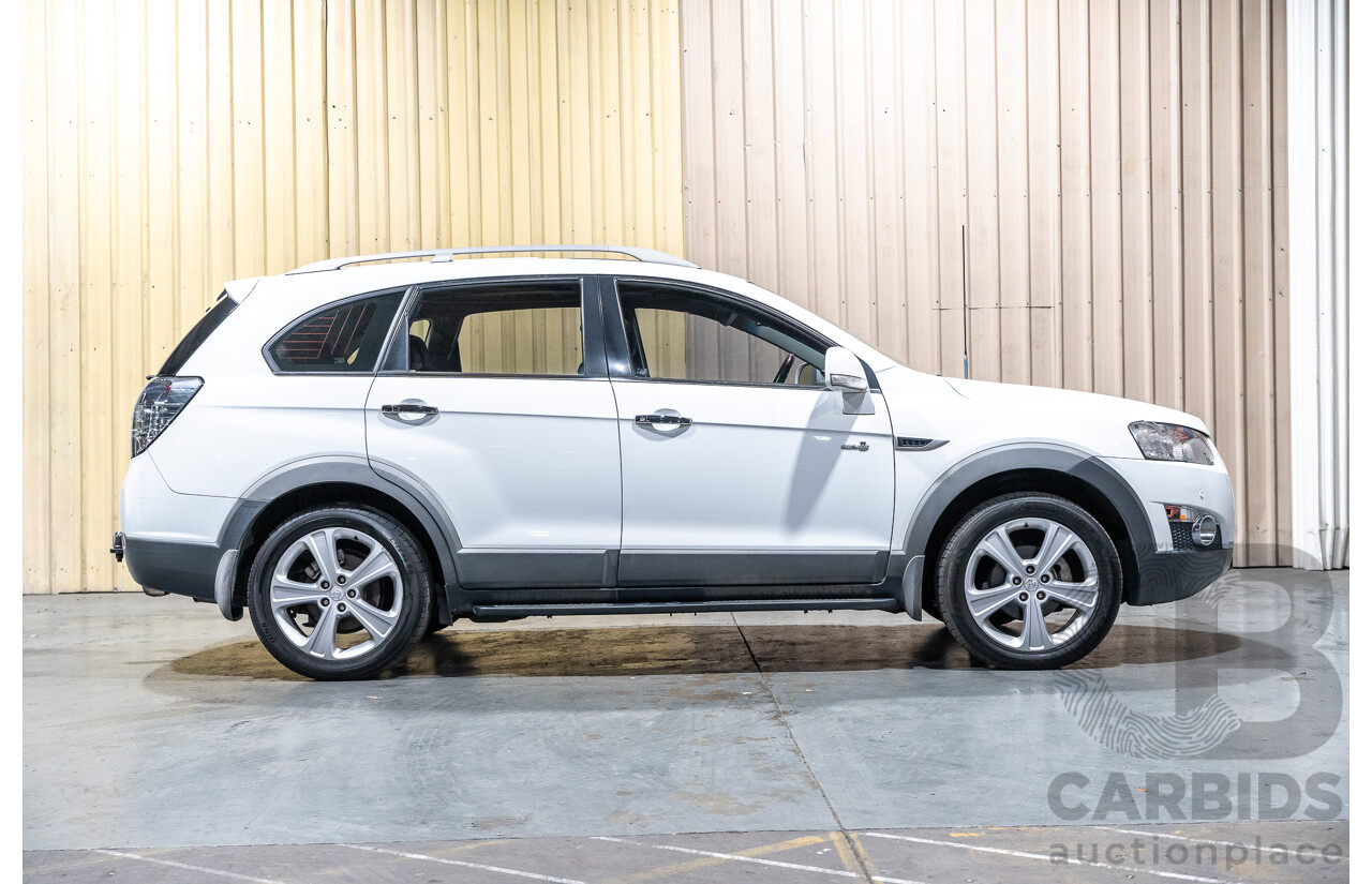 12/2012 Holden Captiva 7 LX (4x4) Series 2 CG MY12 4d Wagon White Turbo Diesel 2.2L - 7 Seater