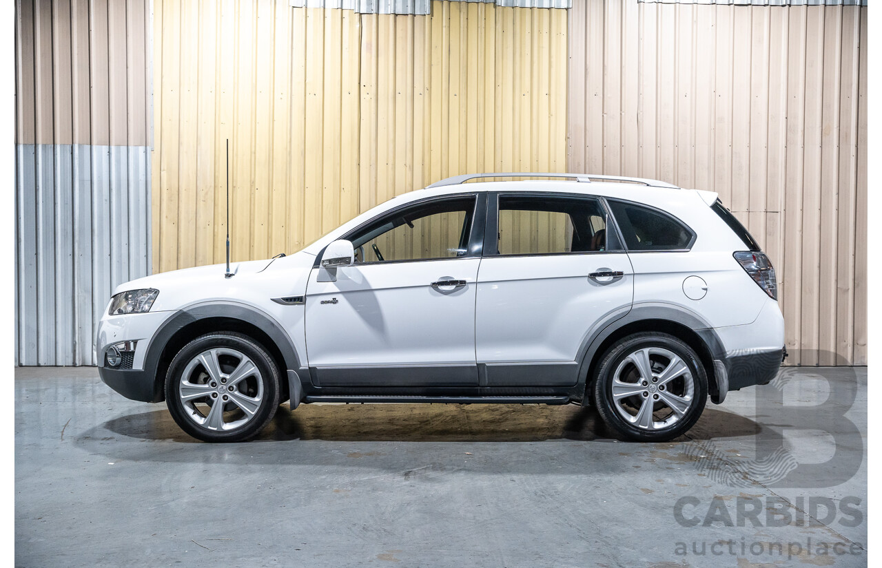 12/2012 Holden Captiva 7 LX (4x4) Series 2 CG MY12 4d Wagon White Turbo Diesel 2.2L - 7 Seater