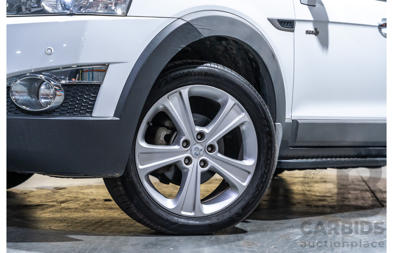 12/2012 Holden Captiva 7 LX (4x4) Series 2 CG MY12 4d Wagon White Turbo Diesel 2.2L - 7 Seater