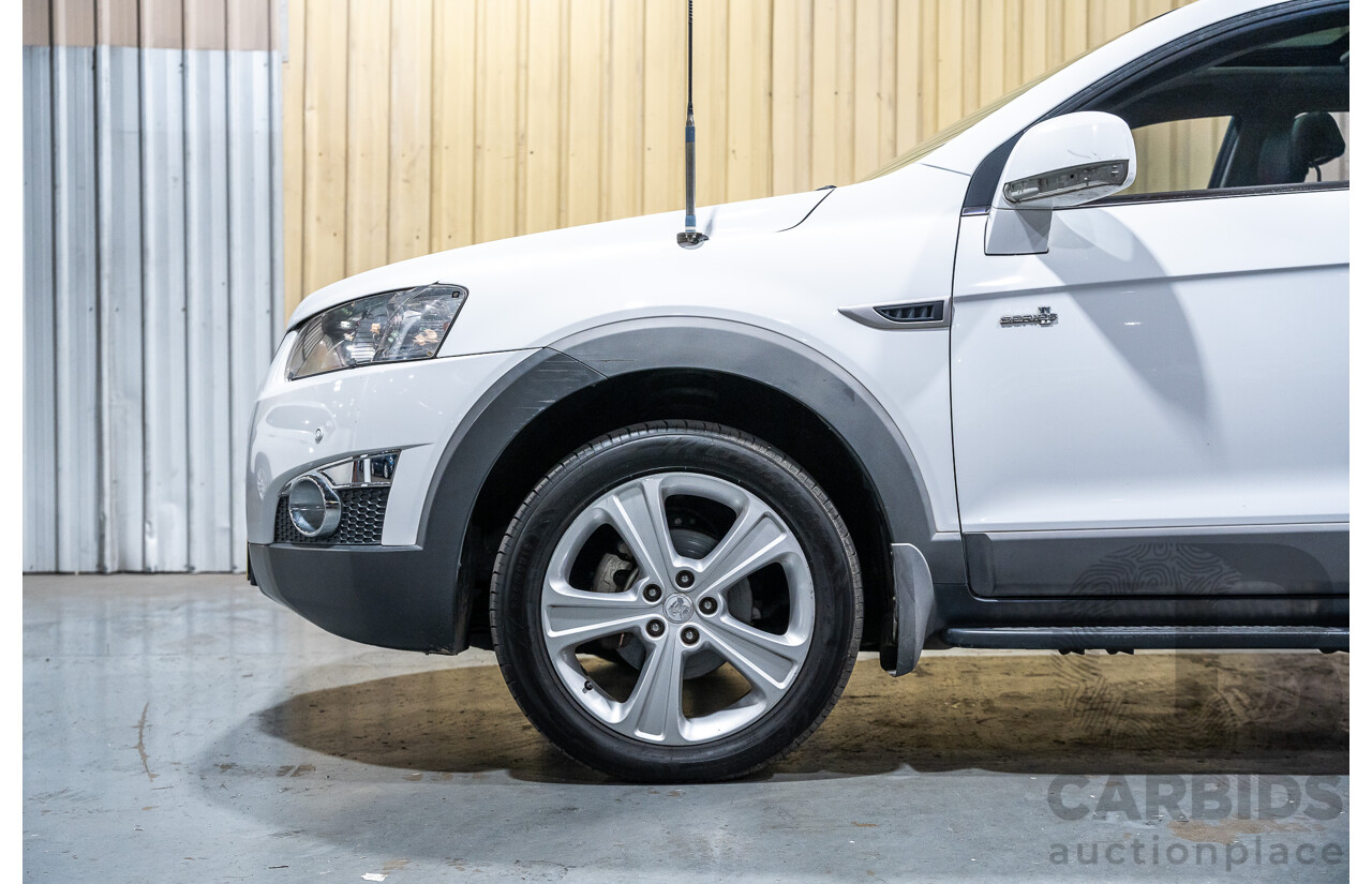 12/2012 Holden Captiva 7 LX (4x4) Series 2 CG MY12 4d Wagon White Turbo Diesel 2.2L - 7 Seater