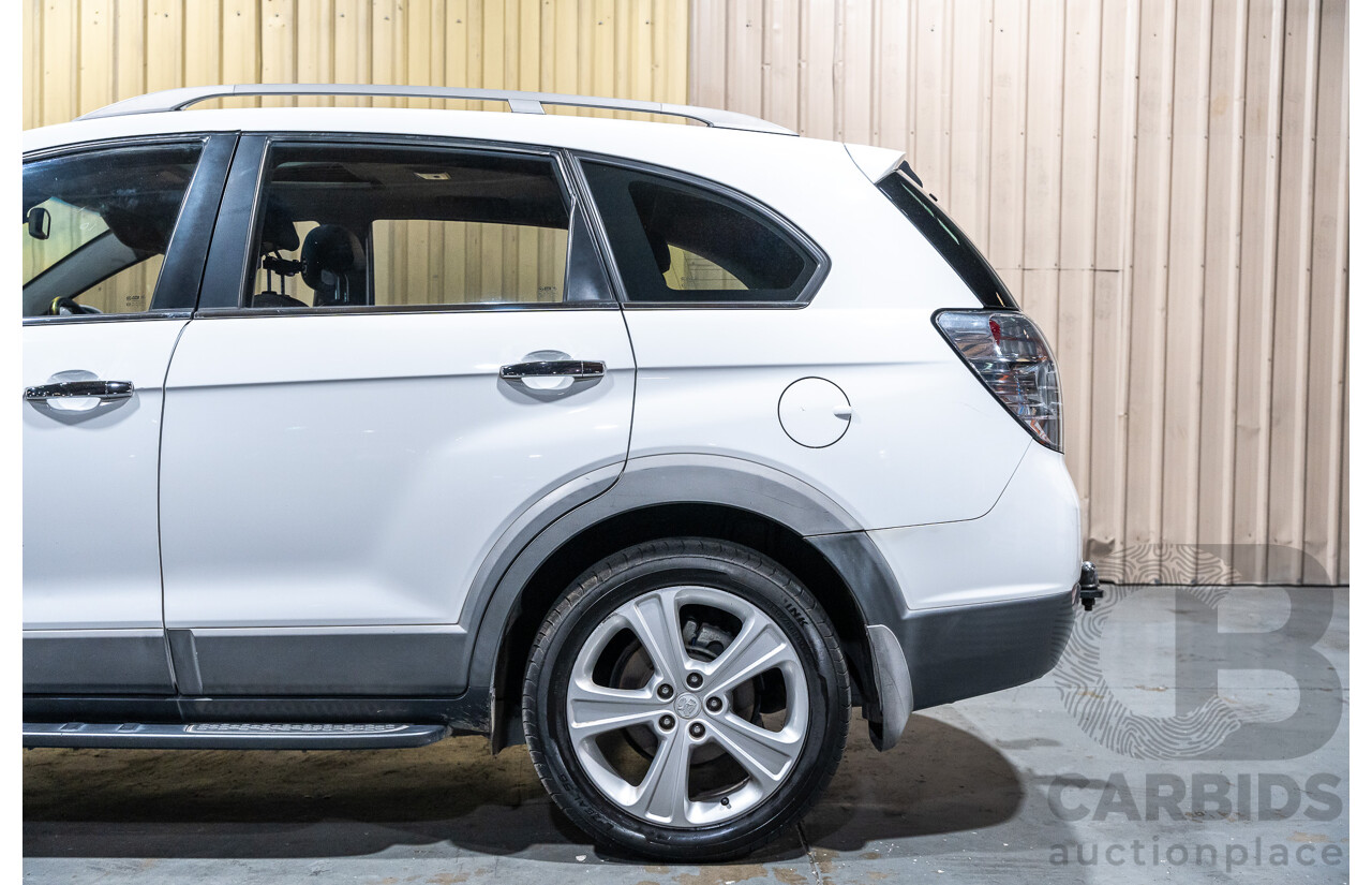 12/2012 Holden Captiva 7 LX (4x4) Series 2 CG MY12 4d Wagon White Turbo Diesel 2.2L - 7 Seater