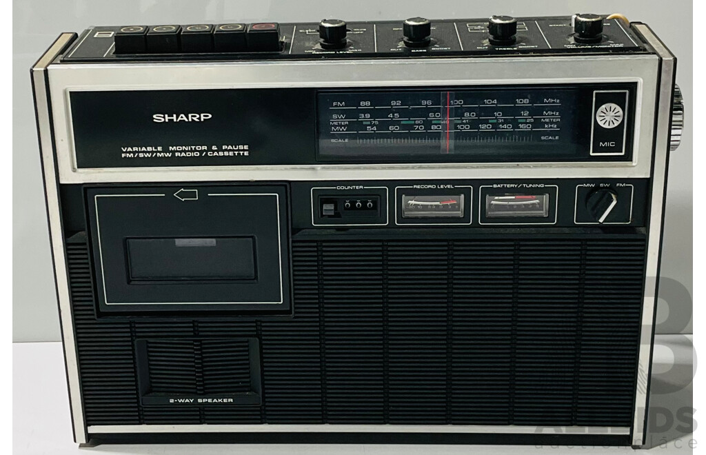 Vintage Sharp RD-467XA Radio Tape Recorder