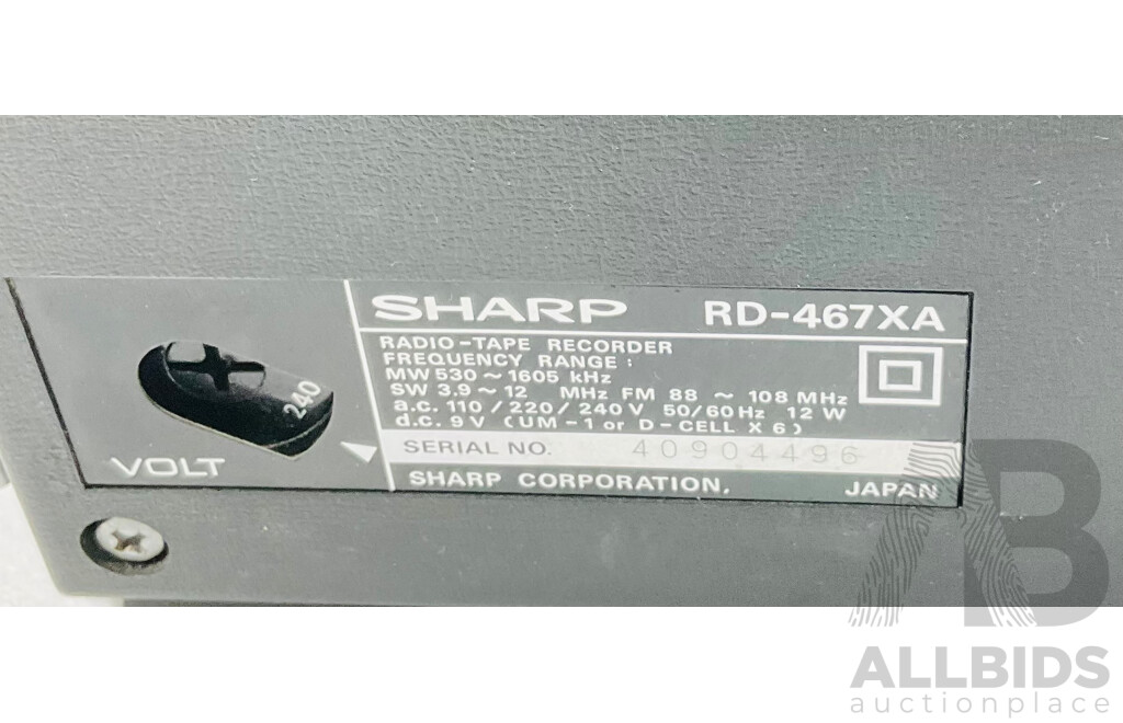 Vintage Sharp RD-467XA Radio Tape Recorder