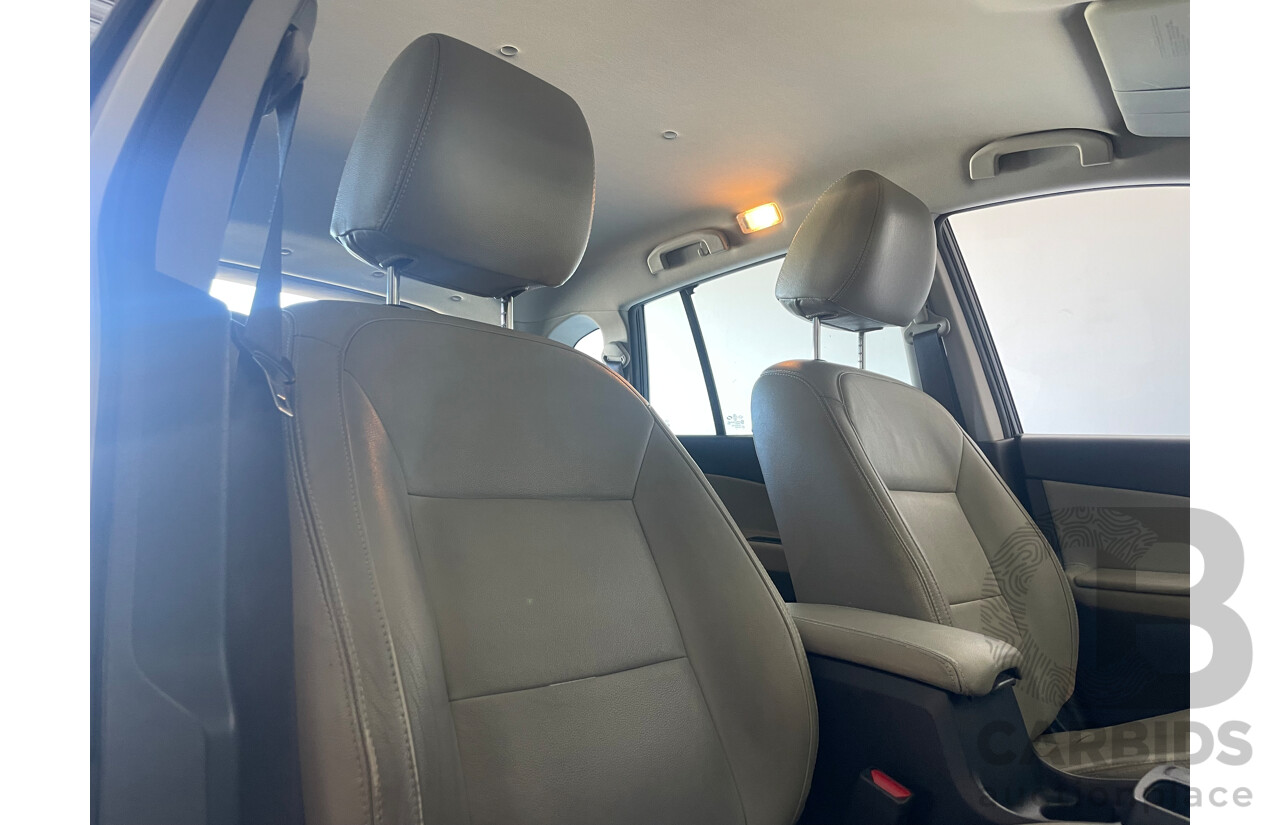 01/2010 Renault Koleos DYNAMIQUE (4x4) 4x4 H45 MY10 4D Wagon White 2.0L