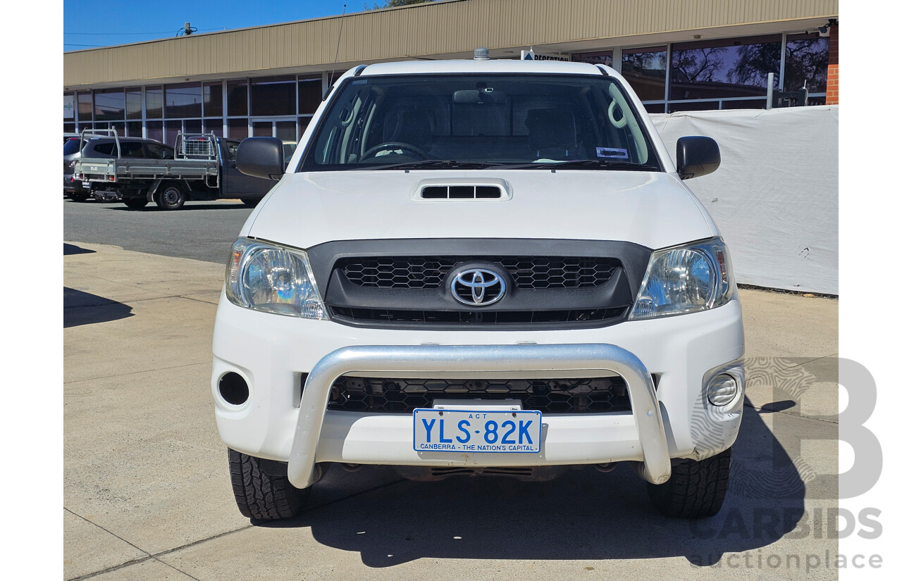 6/2009 Toyota Hilux SR (4x4) KUN26R 09 UPGRADE Dual Cab P/Up White 3.0L