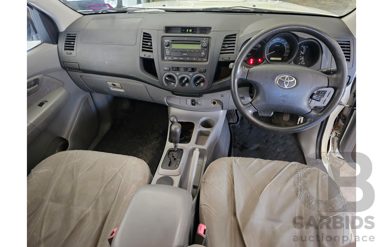 6/2009 Toyota Hilux SR (4x4) KUN26R 09 UPGRADE Dual Cab P/Up White 3.0L