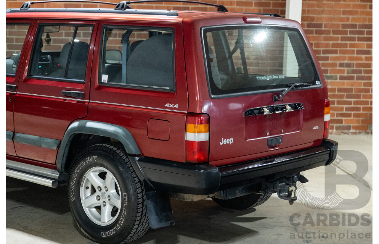 5/1998 Jeep Cherokee Sport (4x4) XJ 4d Wagon Red 4.0L