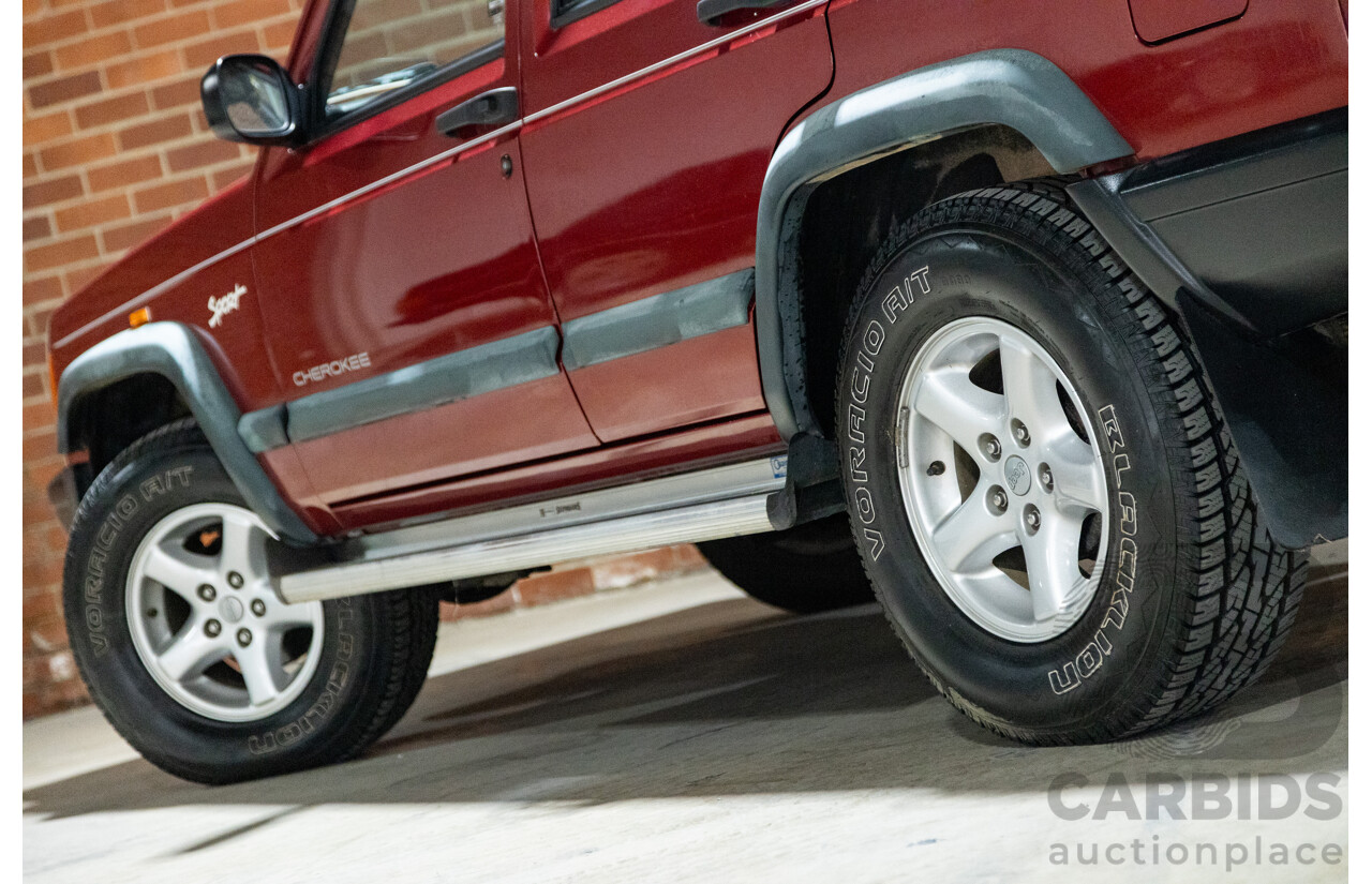 5/1998 Jeep Cherokee Sport (4x4) XJ 4d Wagon Red 4.0L