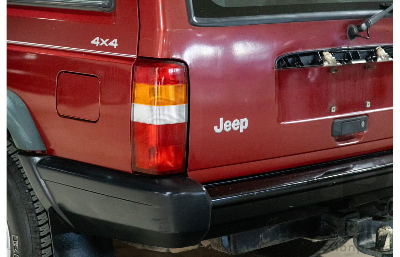 5/1998 Jeep Cherokee Sport (4x4) XJ 4d Wagon Red 4.0L