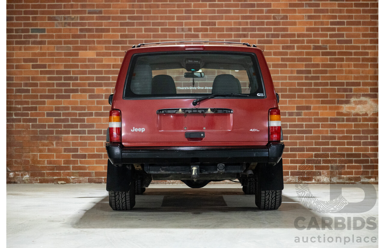 5/1998 Jeep Cherokee Sport (4x4) XJ 4d Wagon Red 4.0L