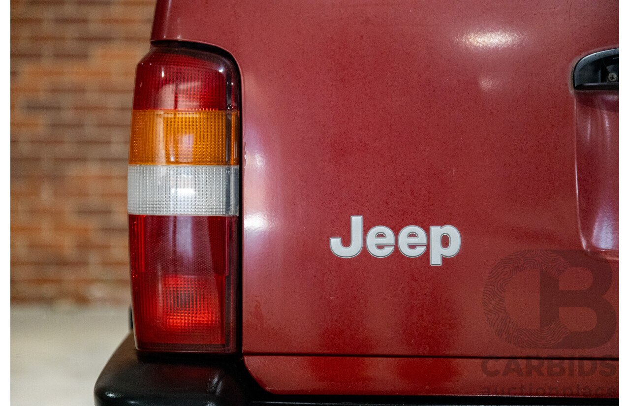 5/1998 Jeep Cherokee Sport (4x4) XJ 4d Wagon Red 4.0L