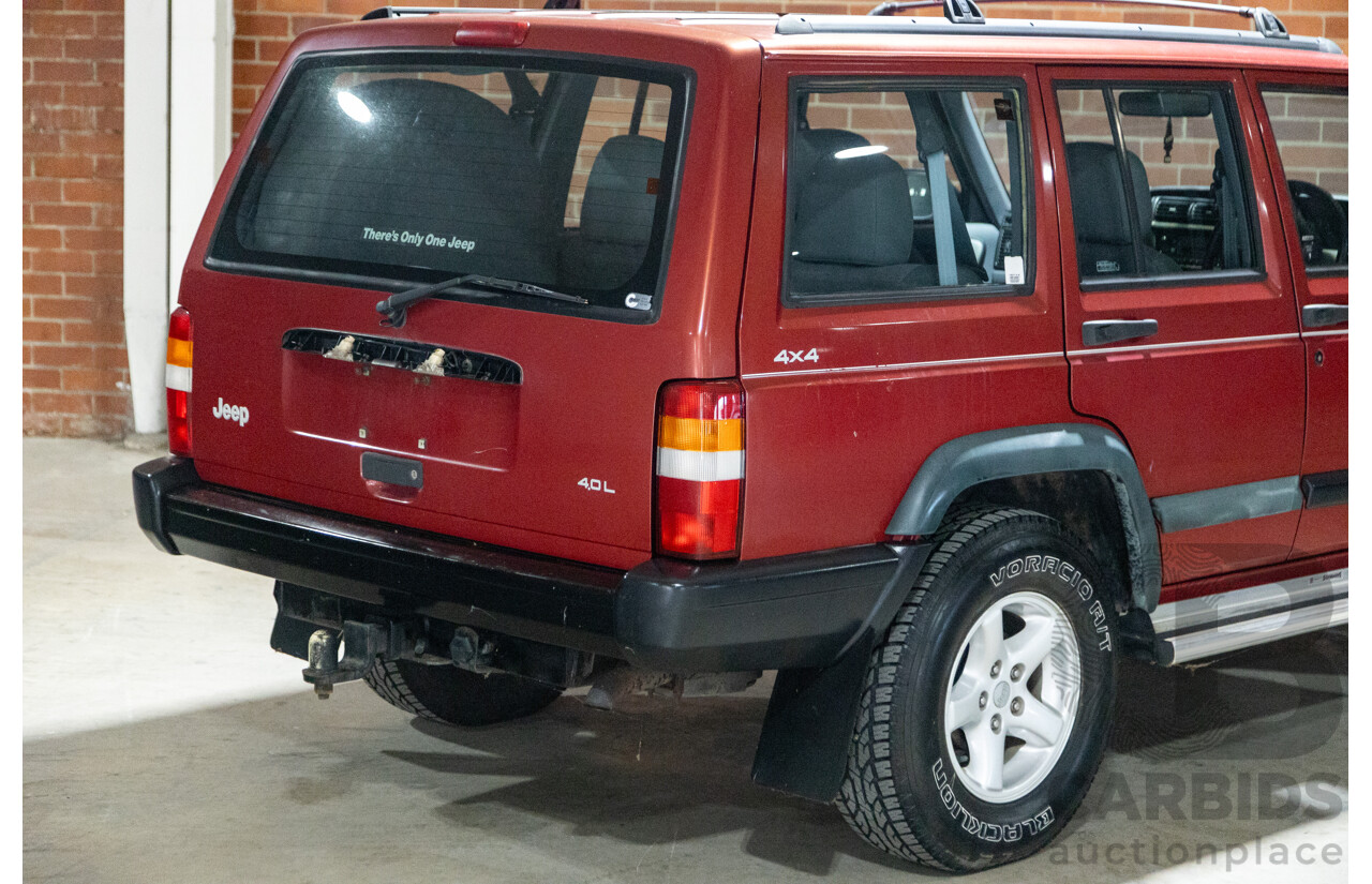 5/1998 Jeep Cherokee Sport (4x4) XJ 4d Wagon Red 4.0L