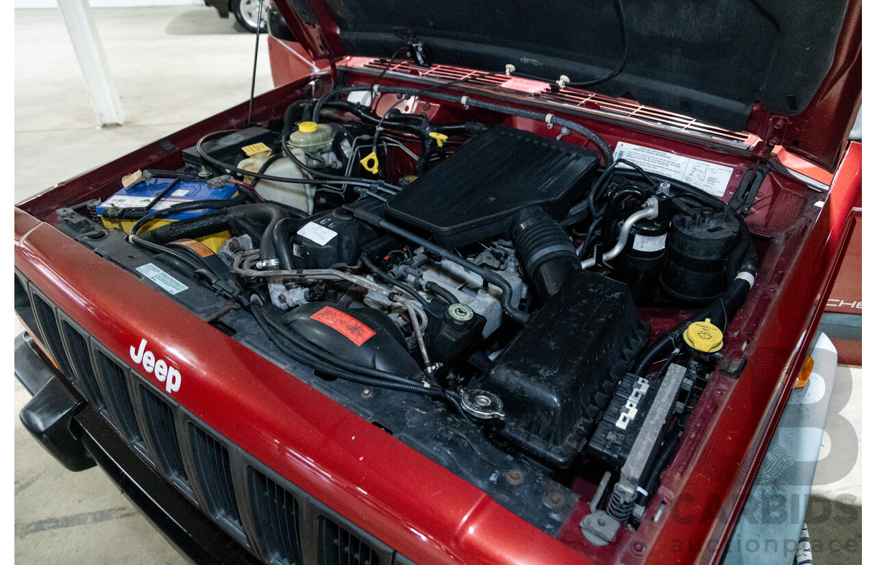 5/1998 Jeep Cherokee Sport (4x4) XJ 4d Wagon Red 4.0L