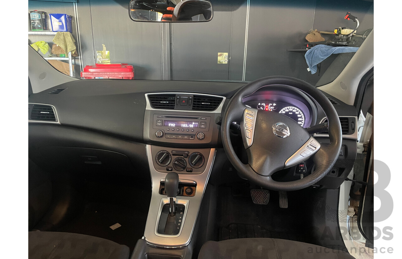 01/2013 Nissan Pulsar ST FWD B17 4D Sedan White 1.8L