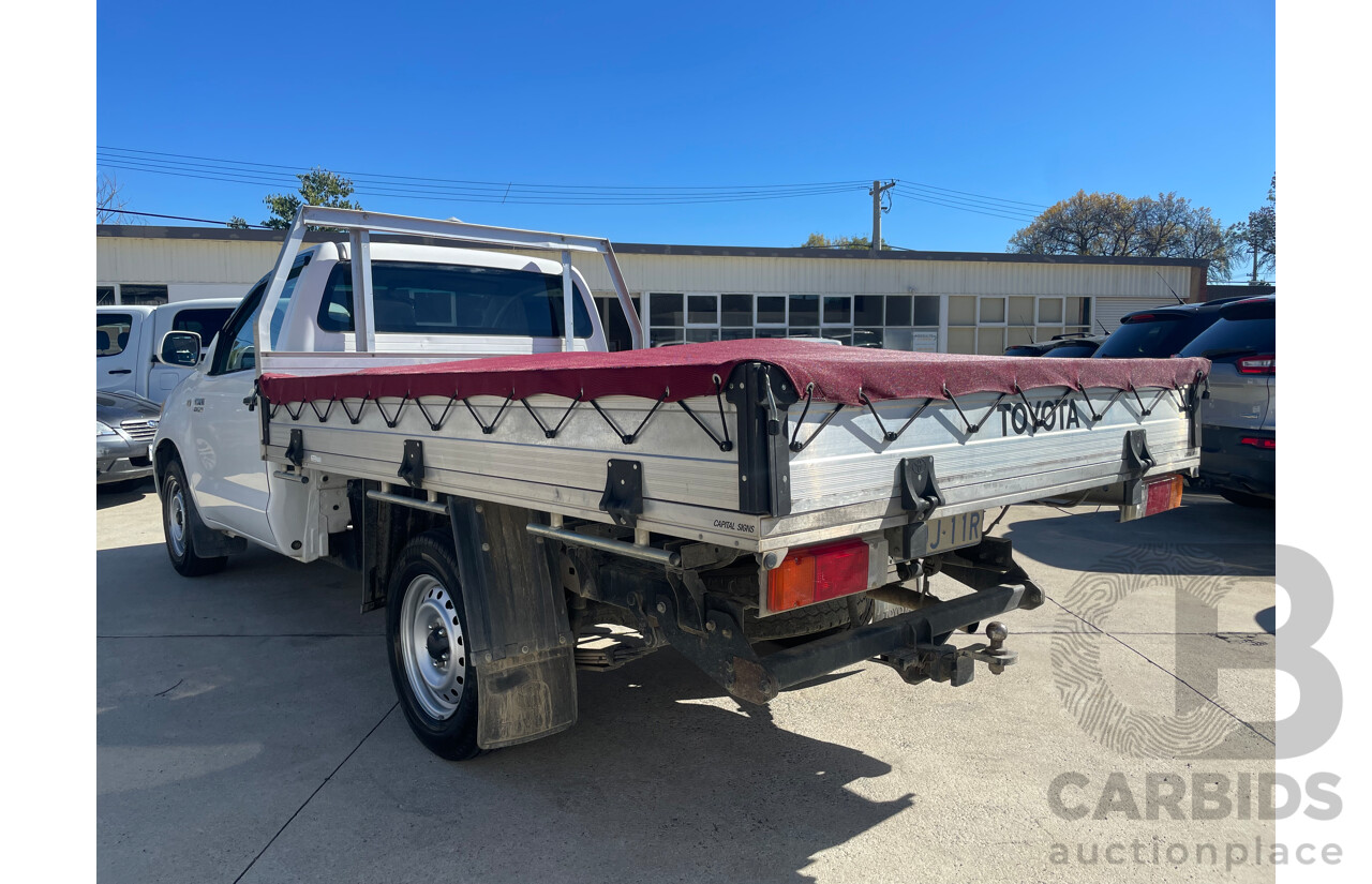 10/2005 Toyota Hilux WORKMATE RWD TGN16R C/Chas White 2.7L