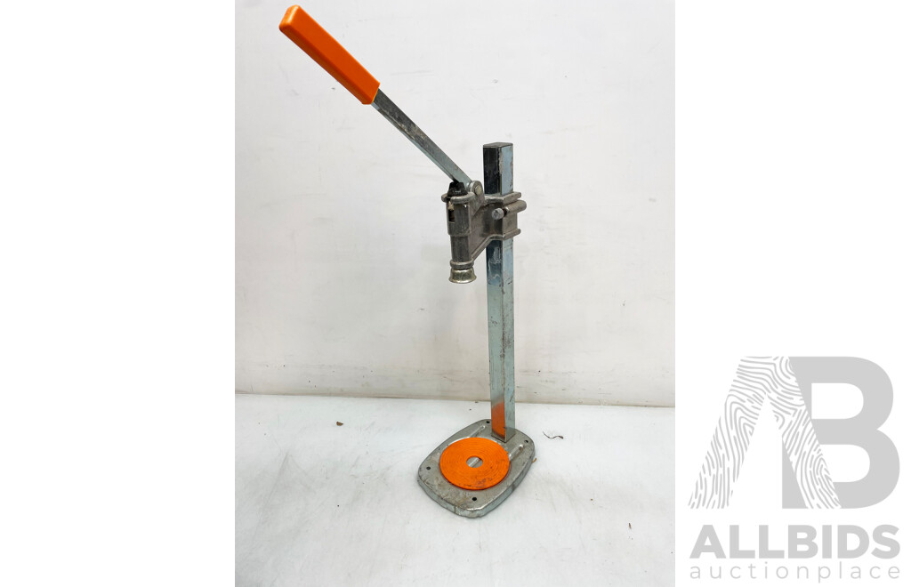 Assorted Household Decorations