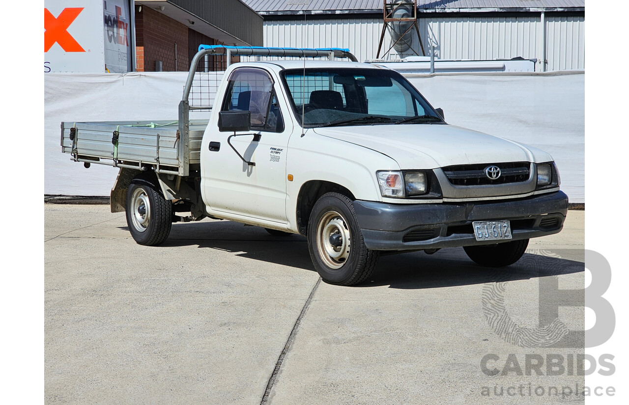 12/2003 Toyota Hilux  RZN149R C/Chas White 2.7L