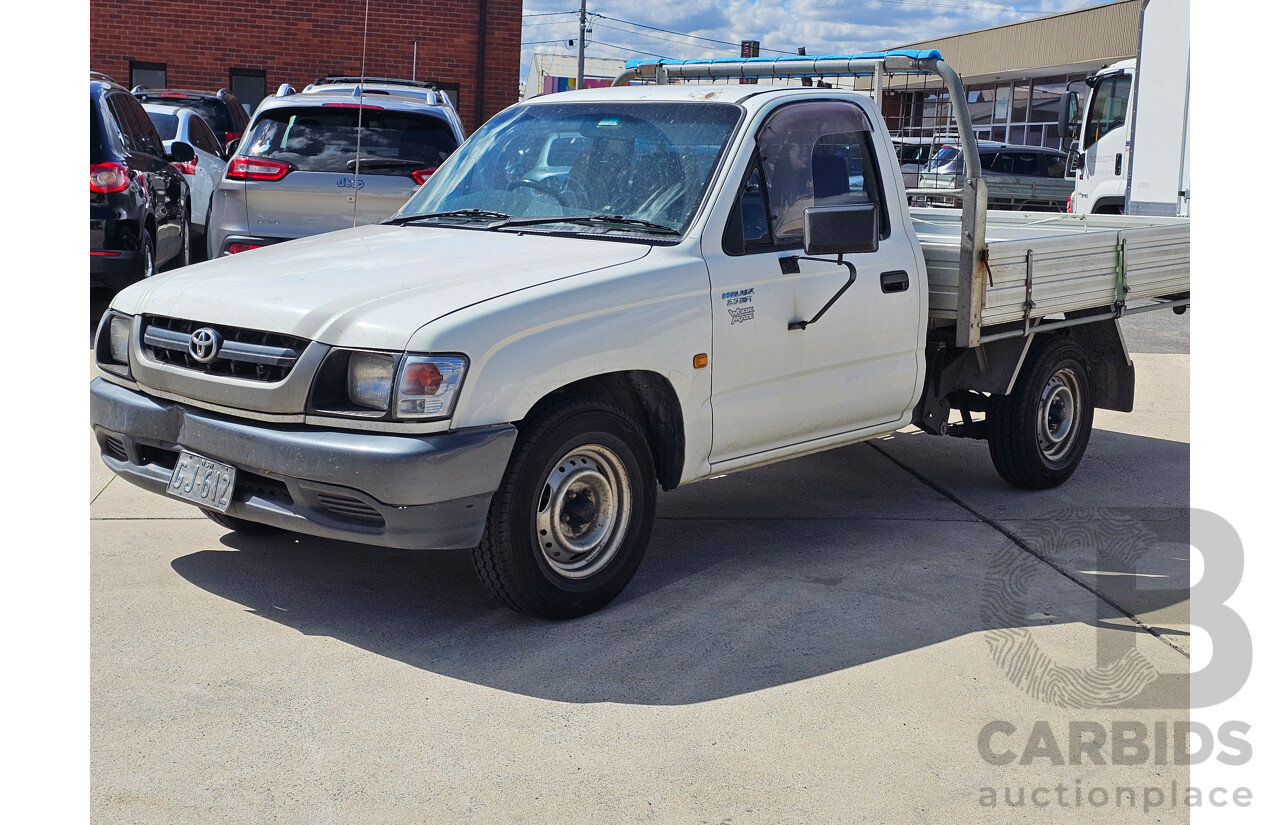 12/2003 Toyota Hilux  RZN149R C/Chas White 2.7L