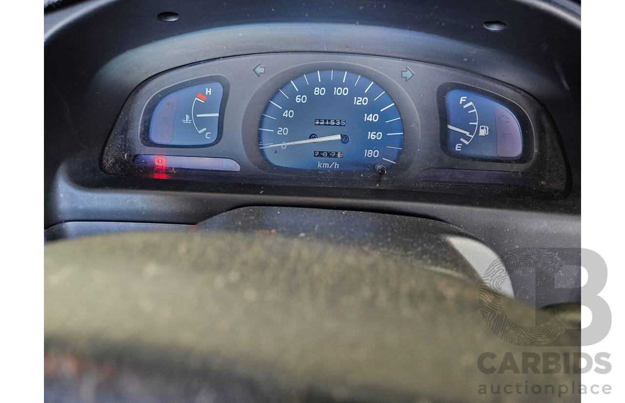 12/2003 Toyota Hilux  RZN149R C/Chas White 2.7L