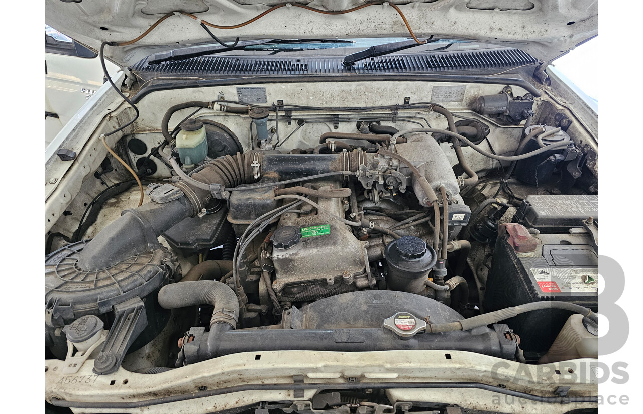 12/2003 Toyota Hilux  RZN149R C/Chas White 2.7L