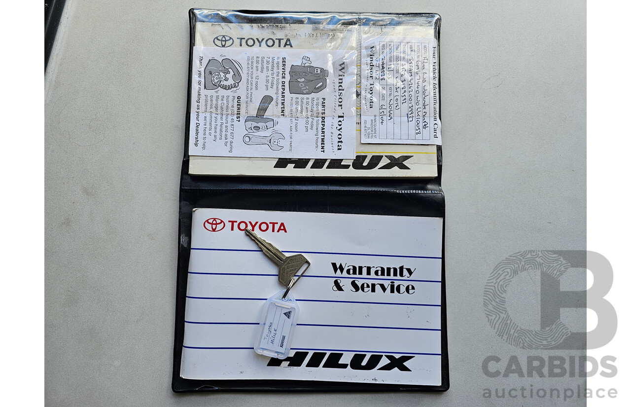 12/2003 Toyota Hilux  RZN149R C/Chas White 2.7L