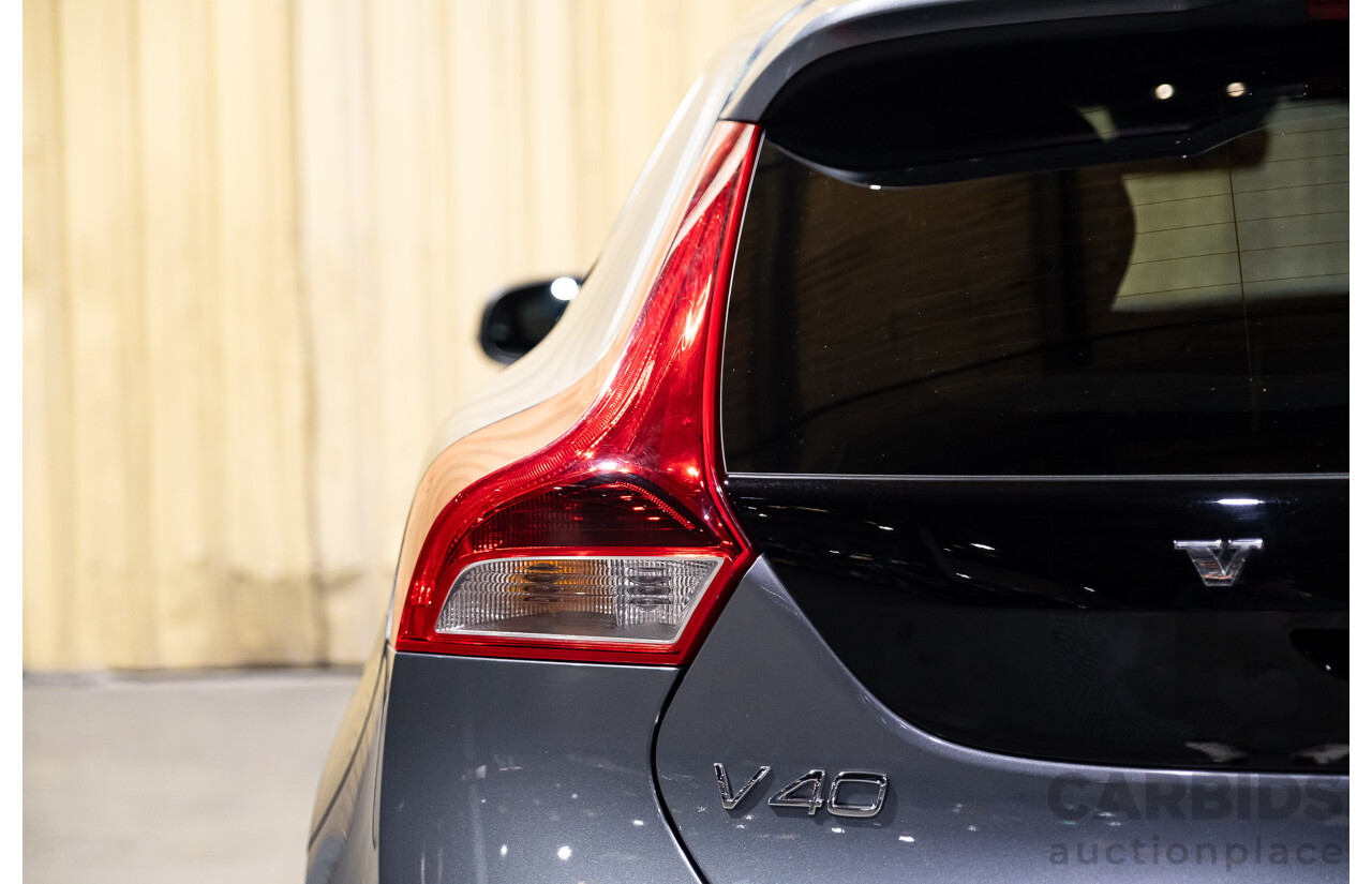 9/2017 Volvo V40 T3 Kinetic M MY16 5d Hatchback Metallic Grey Turbo 1.5L