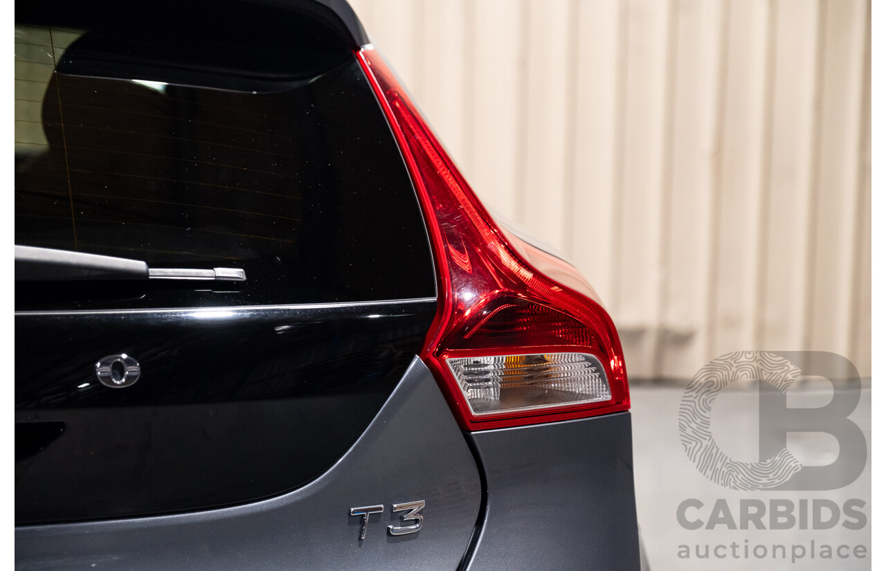 9/2017 Volvo V40 T3 Kinetic M MY16 5d Hatchback Metallic Grey Turbo 1.5L