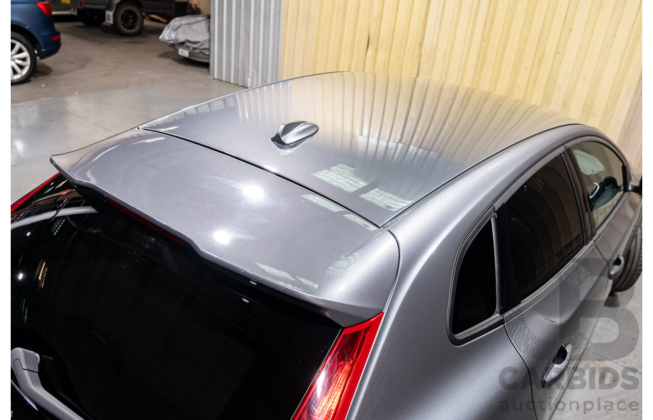 9/2017 Volvo V40 T3 Kinetic M MY16 5d Hatchback Metallic Grey Turbo 1.5L