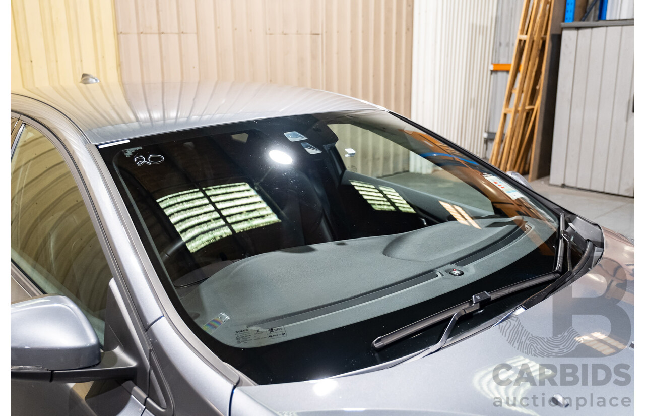 9/2017 Volvo V40 T3 Kinetic M MY16 5d Hatchback Metallic Grey Turbo 1.5L