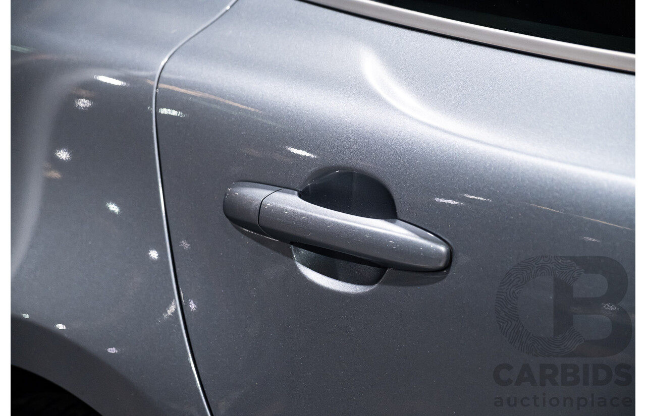 9/2017 Volvo V40 T3 Kinetic M MY16 5d Hatchback Metallic Grey Turbo 1.5L