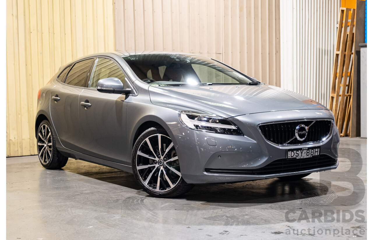 9/2017 Volvo V40 T3 Kinetic M MY16 5d Hatchback Metallic Grey Turbo 1.5L